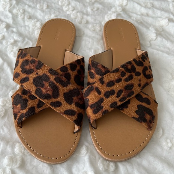 Forever 21 Cheetah Print Sandals - Picture 4 of 10